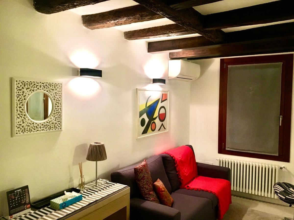 Mirrors Apartamento *